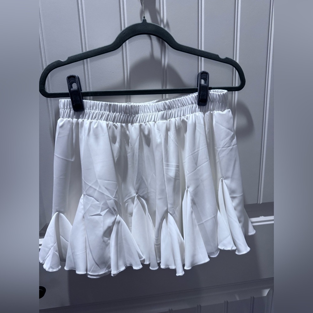 White Ruffled Mini Skirt large - Picture 4 of 7